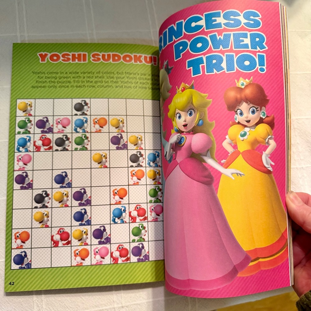 Nintendo Super Mario Sticker Book - Picture 5 of 5